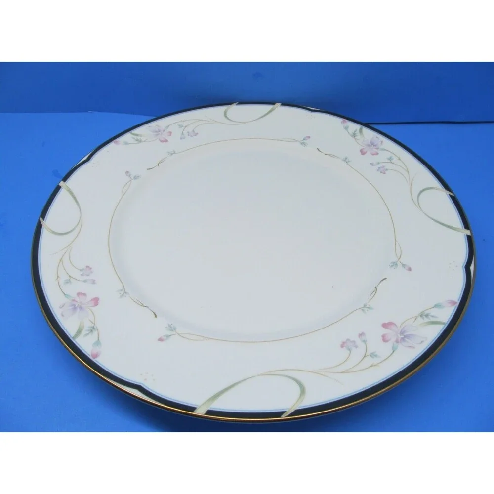 Lenox Debut Collection Constance White Bone China Dinner Plate Japan Set of 2